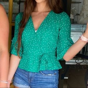 BB Dakota green and white top